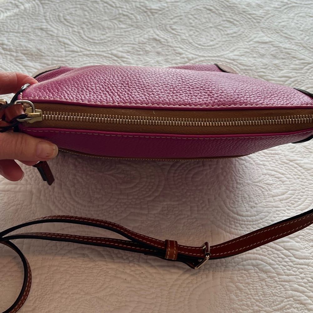 D&B Pebble Grain Crossbody in the greatest color! - Picture 6 of 10